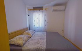 Room Omera